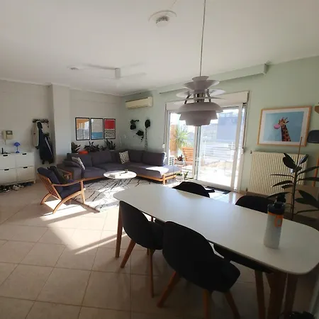 Spatious Two-bedroom With View Appartement