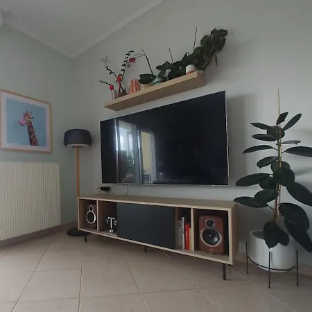 Spatious Two-bedroom With View Lägenhet